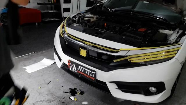 Civic G10 Delete Chrome + Envelopamento do teto no Black piano Oracal 651 смотреть онлайн