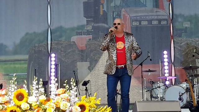 А ГДЕ-ТО ТАМ - Олег Ершов - (фЕСТИВАЛЬ Балтийское Поле-2019) смотреть онлайн