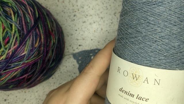 Пряжа для триостартов: Rowan Denim Lace для платья, Malabrigo Socks и рассказовская ангорка на пле смотреть онлайн