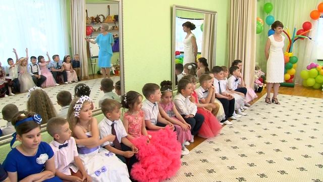 Выпускной в детском саду + будни в группе смотреть онлайн