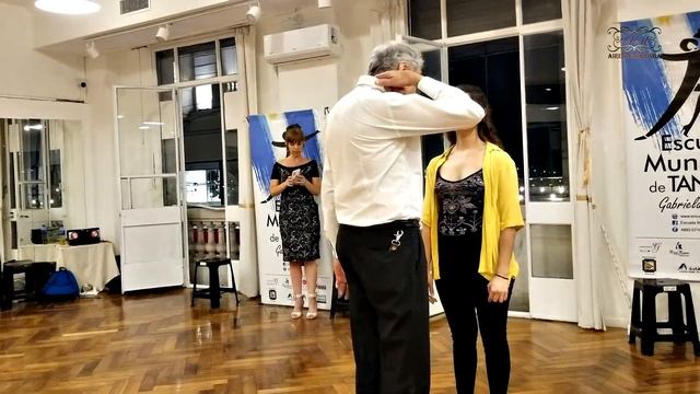 Nº4 Clase de tango, tips estilo milonguero y musicalidad para baile de tango смотреть онлайн