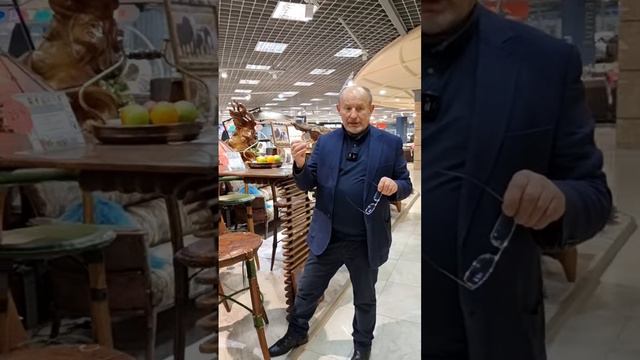 Барный стул самобытного дизайна из массива кокосовой пальмы и натуральной кожи смотреть онлайн
