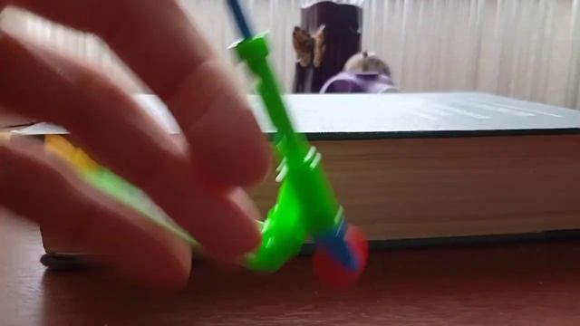 Лёгкие трюки с книжкой на Фингер самокате смотреть онлайн