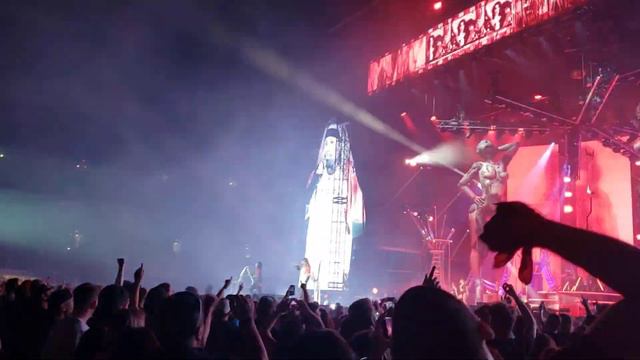 Motley Crue, 'Kickstart My Heart, Vancouver Sept 2, 2022 смотреть онлайн