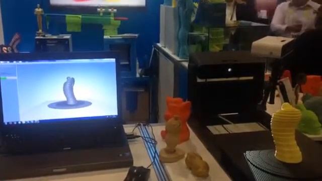 EinScan S 3D Scanner at the CES смотреть онлайн