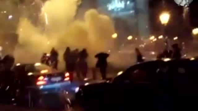 Мощный фейерверк смотреть онлайн