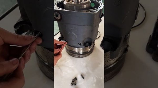 repair process of rexroth A11VLO130LRDU2 hydraulic pumo