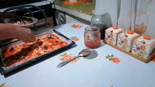 Пеку пиццу со сливовицей//Едем на дачу картошку копать// смотреть онлайн
