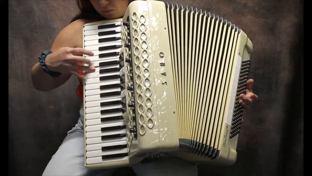 Certified Pre-owned Accordion: Sano Stereo Twenty (19 3/4" LMH) смотреть онлайн