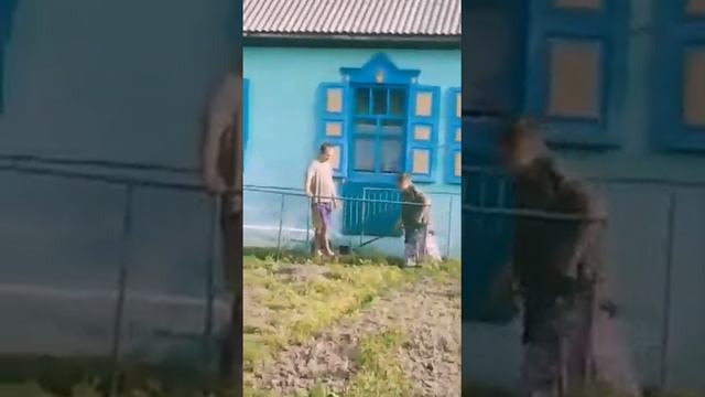 Друзья, я прошу вас отреагировать на это видео, потому что полиция никак не реагирует смотреть онлайн