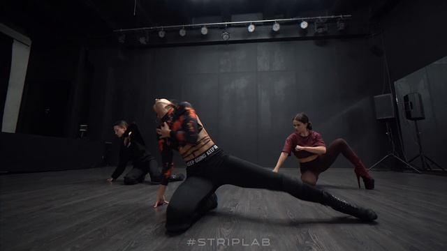 FALLING | AVGUSTA VOLCHENKOVA Choreography | STRIPLAB смотреть онлайн