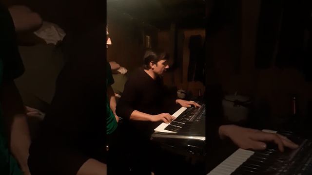Чиста ҒАРИБИ овози зинда... смотреть онлайн