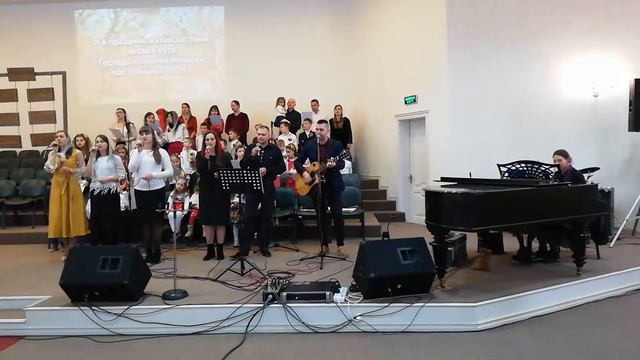 Снова год пролетел, День Жатвы настал смотреть онлайн