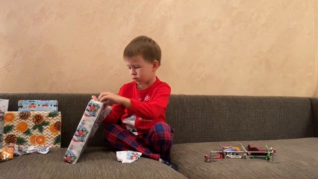 Долгожданная РАСПАКОВКА Новогодних Подарков 2021 ! смотреть онлайн