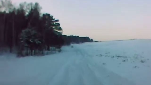 Нива и Паджерик едут по снегу в горку. смотреть онлайн
