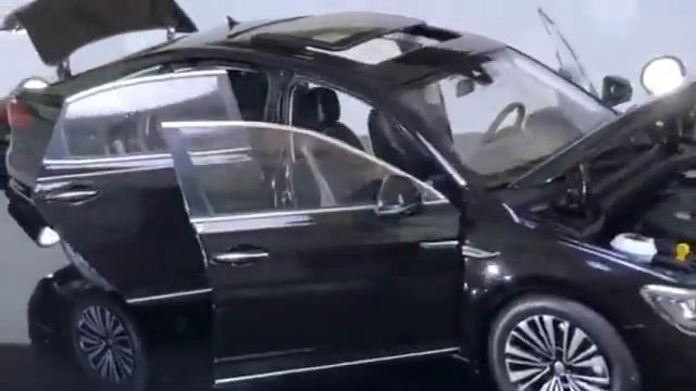 1/18 Scale 2019 Volkswagen Passat Diecast Car Model смотреть онлайн