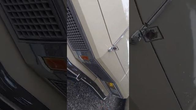 Oldsmobile 98 Regency "Creme da Creme"1983 смотреть онлайн