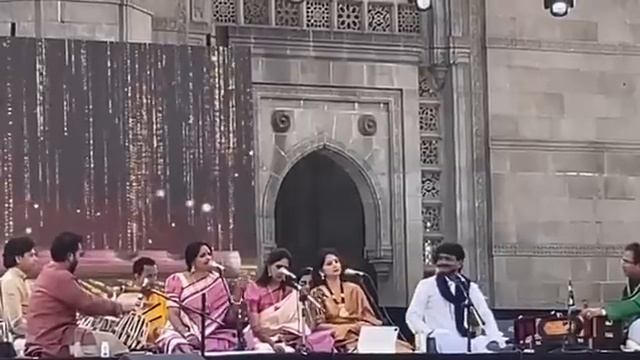 Baaje muraliya baaje | Pt. Jayateerth mevundi ,Vid. Kaushiki Chakraborty, Vid. Ranjani & Gayatri смотреть онлайн