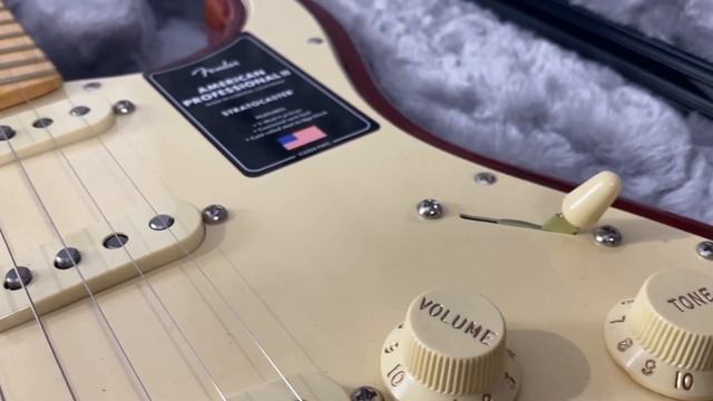 NOVA Fender American Professional II Stratocaster | EGITANA.pt смотреть онлайн