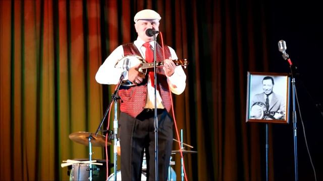 John Tayler sings Down The Old Coal Hole July 2013 смотреть онлайн