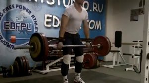 Подъем на грудь с виса. Спортстудия.