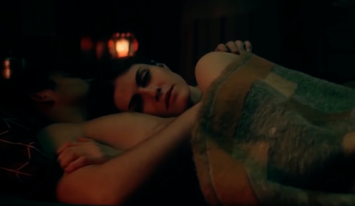 Страсть, любовь и стволы — Русский трейлер (2021) смотреть онлайн