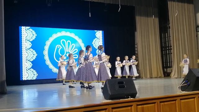 выступление танцевального коллектива центра русской культуры часть 2 смотреть онлайн