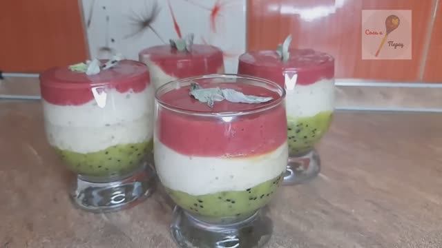 Смузи из киви, бананов и клубники смотреть онлайн