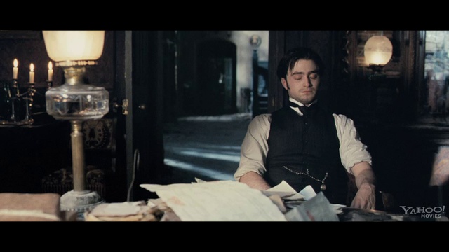 Трейлер Женщина в черном (The Woman in Black) смотреть онлайн