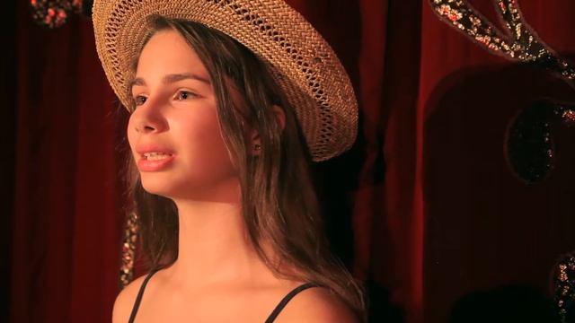 Эмма Машковская Апрель