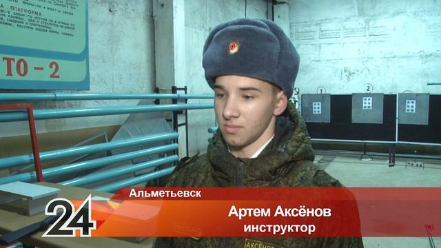 Школа для настоящих мужчин: чему учат в центре патриотического воспитания в Альметьевске смотреть онлайн