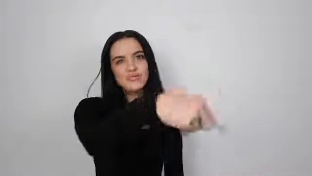 Lilimar Hernandez смотреть онлайн