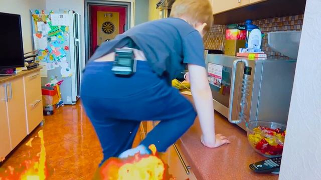 Женя и Сеня устроили челлендж пол это лава! смотреть онлайн