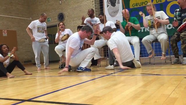 Gingando Med Venner 2019 - Mestre Jacob & Mads (Capoeira Angola Århus) смотреть онлайн