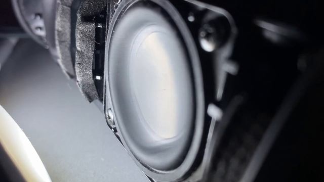 Jbl flip essential bass test lfm %100 смотреть онлайн