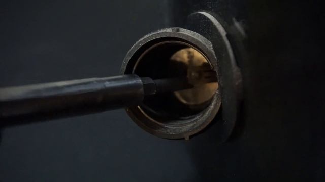 Garage Door Opener Lightbulb Won't Turn On Fixed смотреть онлайн
