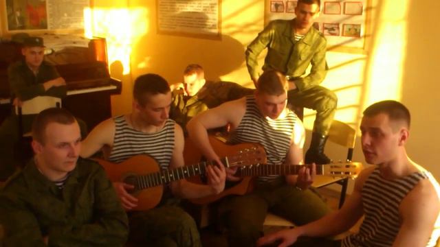 В руках автомат (cover version) #beatbox #voise #guitar смотреть онлайн