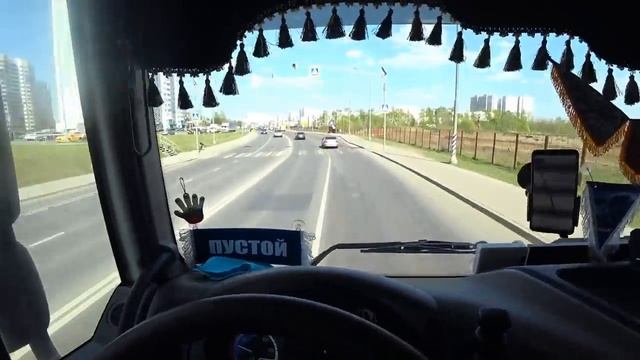 Заблудились((Навигатор завёл во дворы на тонарах в Москве))Обочечники петухи смотреть онлайн