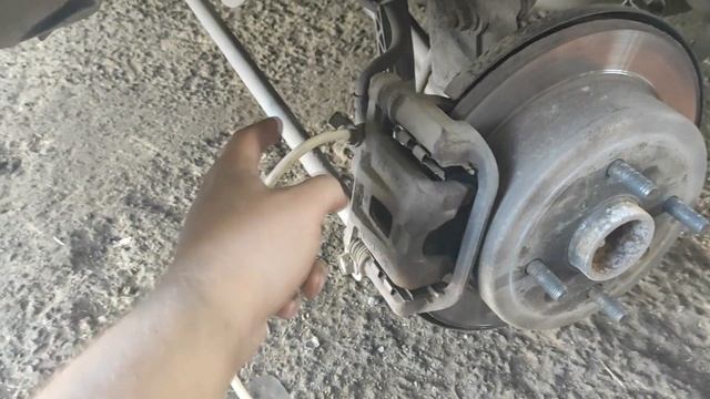 Не жди проблем с тормозами!!!Замена тормозной жидкости Chevrolet Lacetti смотреть онлайн