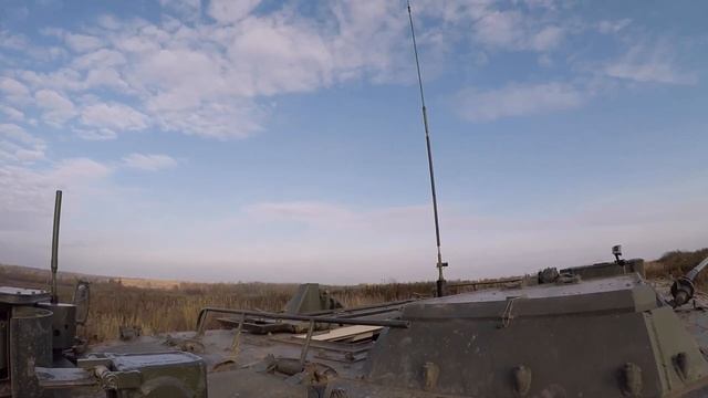 Мобилизованные военнослужащие совершенствуются в стрельбе из ПТРК «Хризантема С» смотреть онлайн