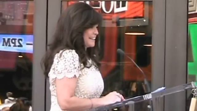 Walk of Fame Ceremony for Valerie Bertinelli смотреть онлайн