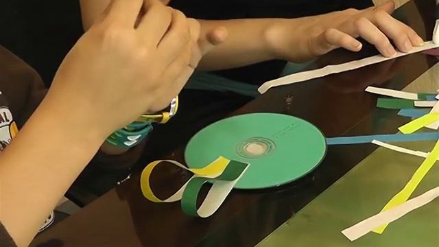 "Новая жизнь - это Я!". Поделки из дисков. смотреть онлайн