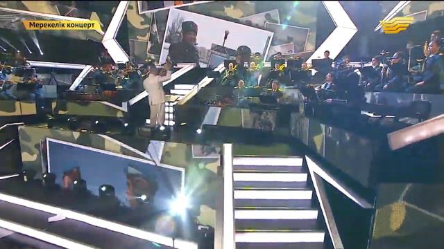 К Баекенов, Г Кайсин, Н Макашев Офицеры