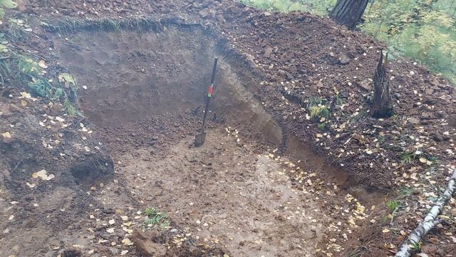 МОКРЫЙ ЛЕС l МЕТЕОРИТ l ОБЕД с ЖЕНОЙ l КОПАЮ МОКРУЮ И ПРИЛИПАЮЩУЮ ГЛИНУ l 18.09.21 ☀ 11 ВЫПУСК смотреть онлайн