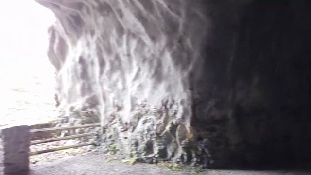 Вокруг Озера четырёх кантонов // Путь Швейцарии. Часть 2 - из Bauen в Flüelen смотреть онлайн