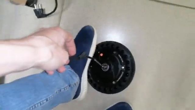 Мотор колесо KUGOO S3 ремонт смотреть онлайн