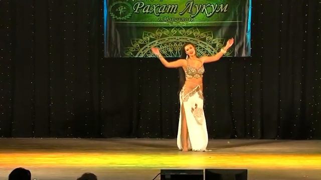 Valeriia Bakurova Bellydancer From Ukraine Batwanes Beek Warda