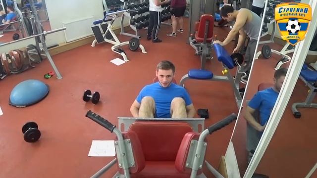 Межсезонье ФК Строгино: тренировка и пробежка от первого лица смотреть онлайн