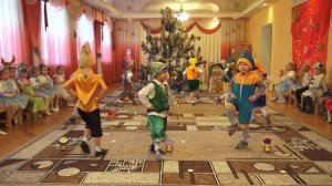 Танец _Гномиков и Белоснежки_ в детском саду (ср.гр.4-5 лет).mp4