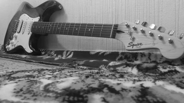 Squaier Bullet Strat by Fender HSS смотреть онлайн